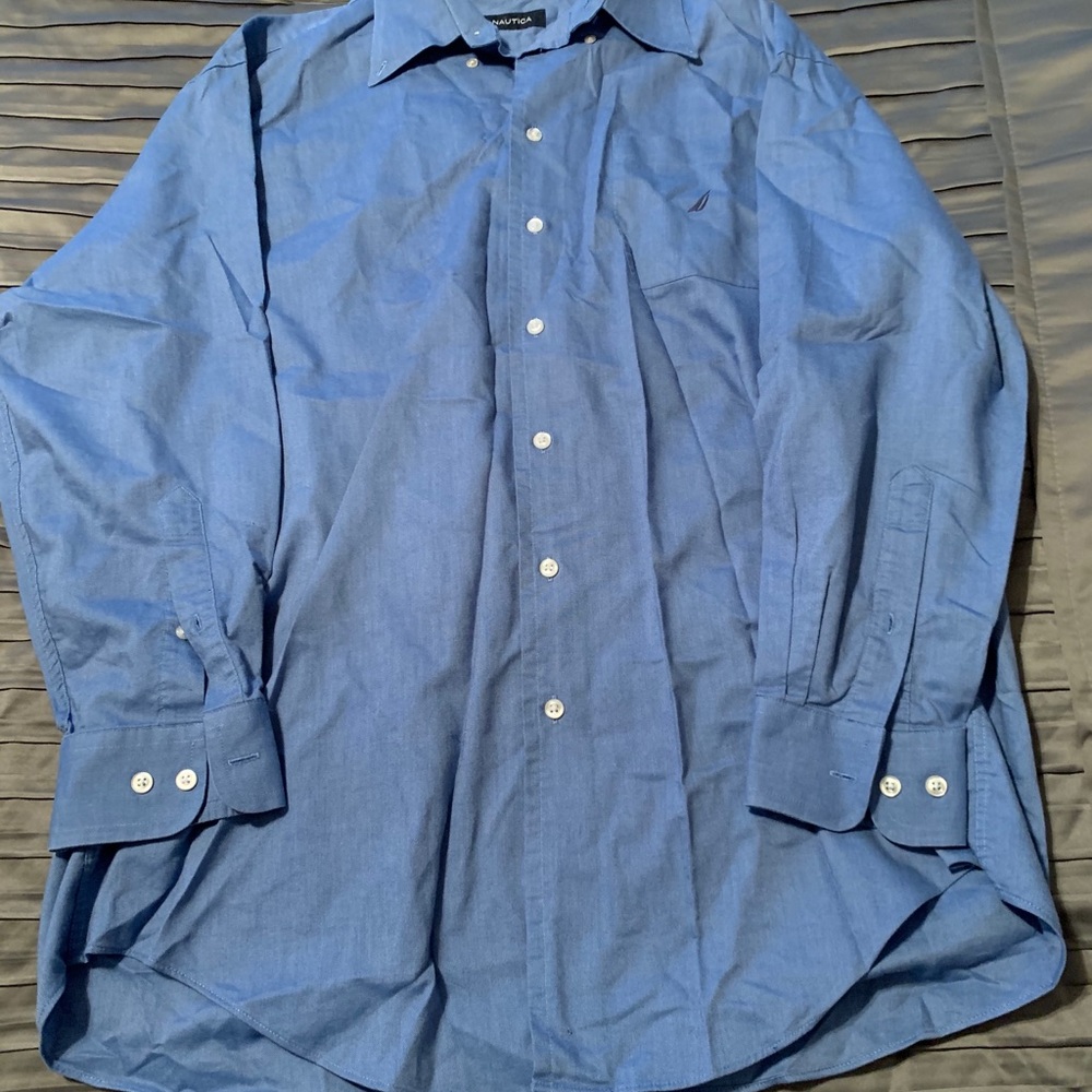 Men’s Nautica Button Down Shirt